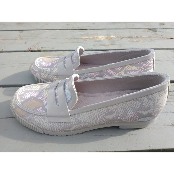 Cougar Ritz rubber rain mocasin shoes, size 6, Pattern: Snake Pigeon - Picture 5 of 11